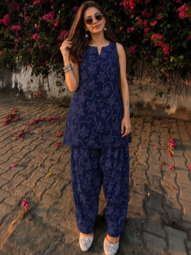 Women Printed Kurta with Patiala (XL)